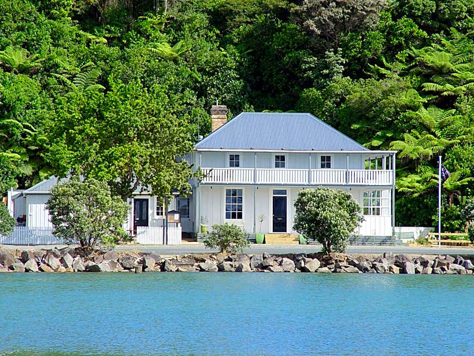 The Old Oak Boutique Hotel