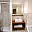 Hotel Embassy