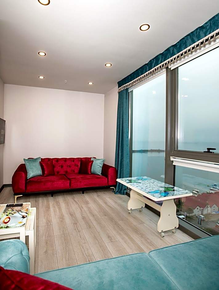 Marina Green Suite & Residence