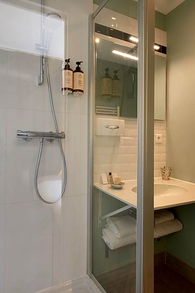 Helzear Montparnasse Suites