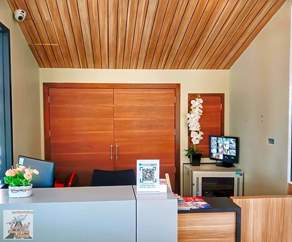 Louis' Runway View Hotel - SHA Extra Plus