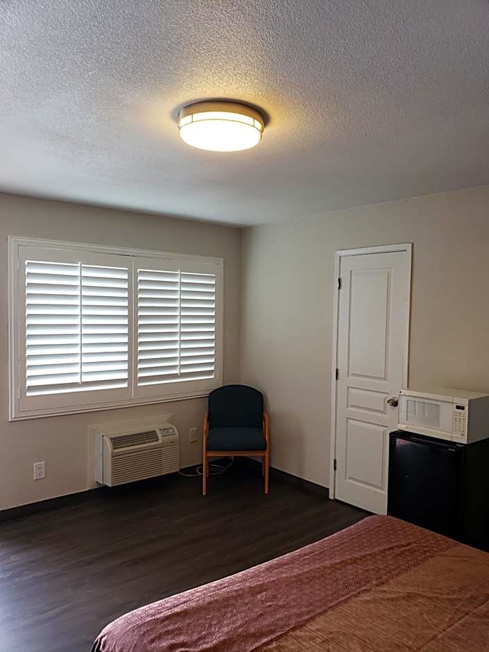 Classic Inn and Suites