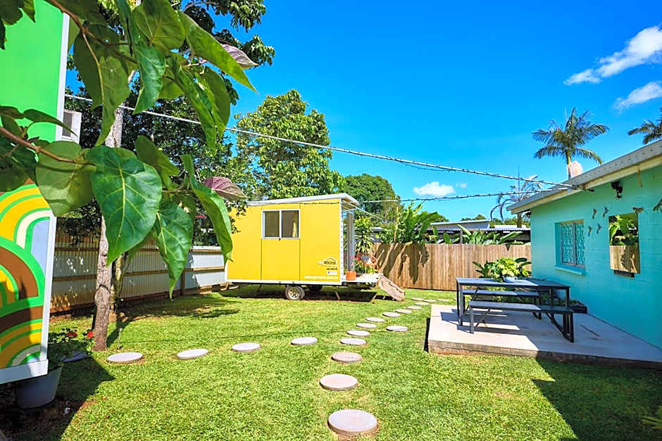 On The Wallaby Eco Lodge