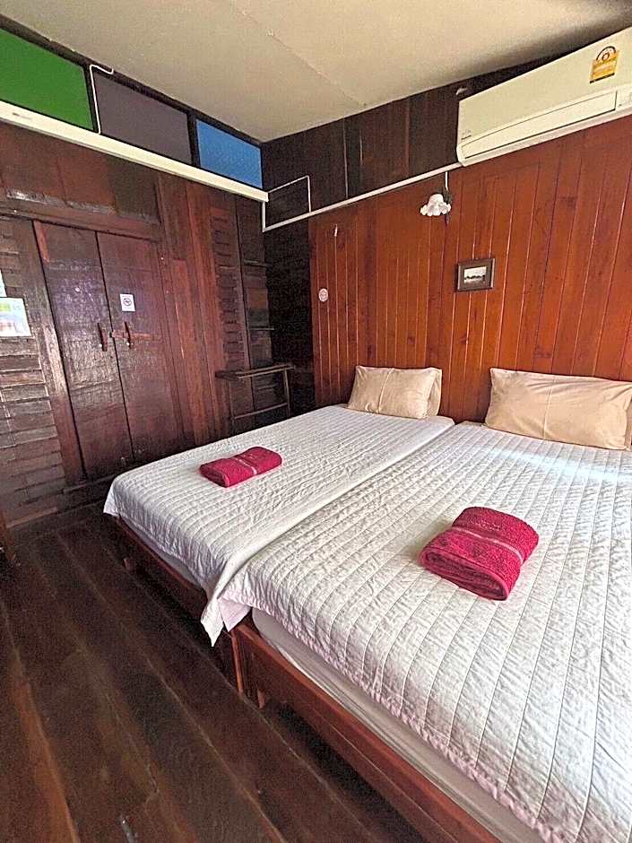 Baan Are Gong Riverside Homestay
