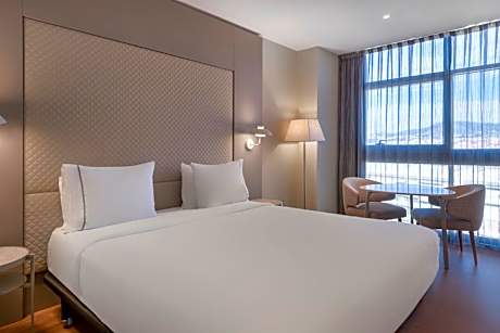 King Room with City View