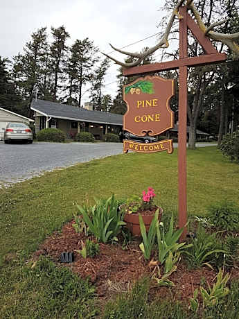 Pinecone Motel