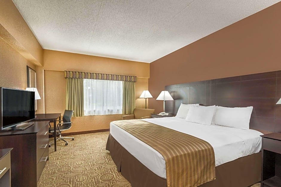 Ramada Hotel & Conference Center by Wyndham Paintsville