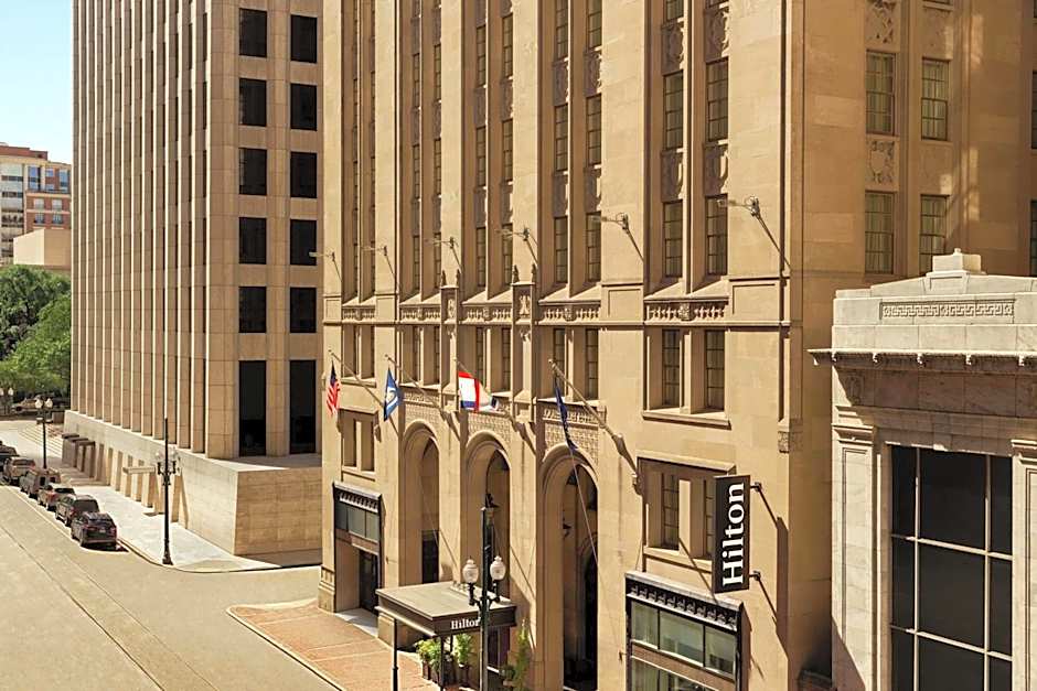 Hilton New Orleans/St. Charles Ave. French Quarter Area