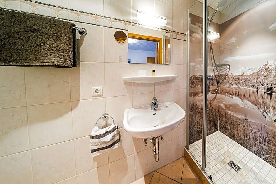 Frühstückspension Gästehaus Zum weissen Rössl