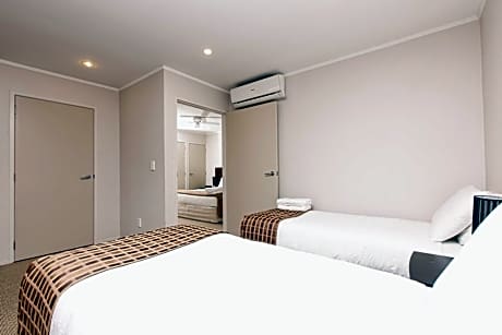 Parkview Motor Inn