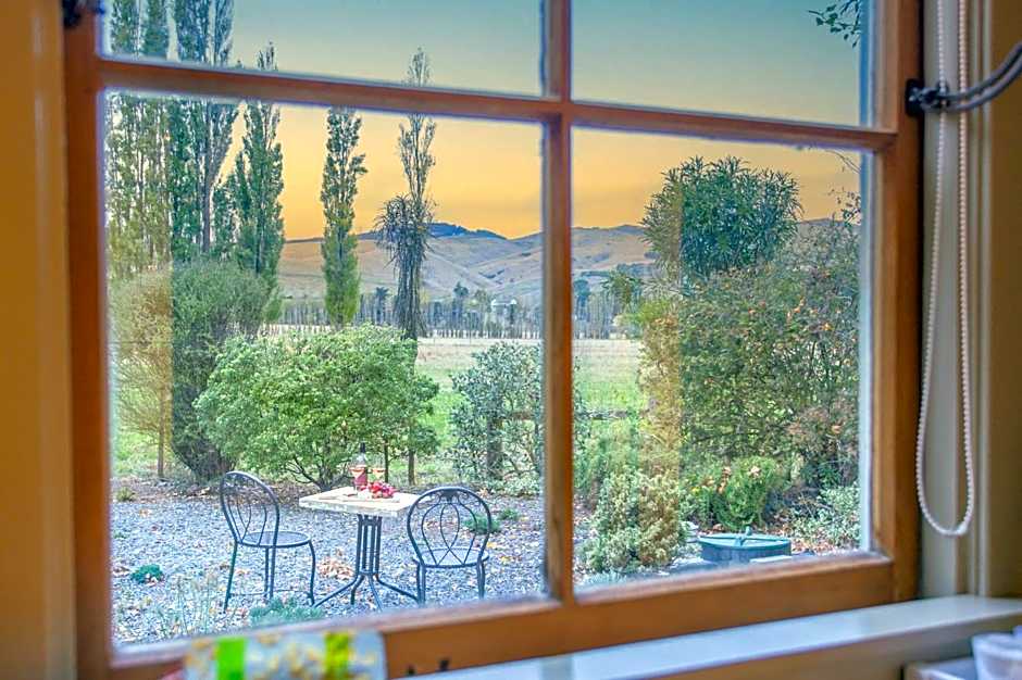 City Break Cottage for couples 27 mins CHC Airport