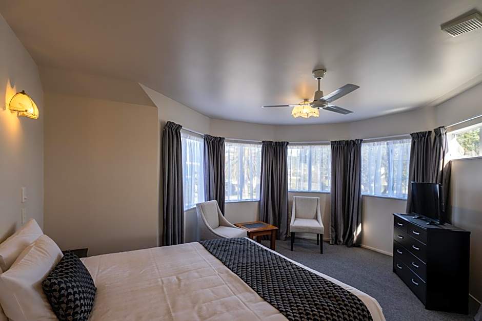 Gables Motor Lodge