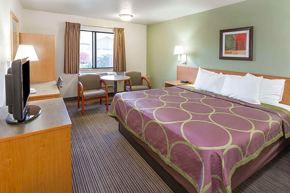 Super 8 by Wyndham Bend