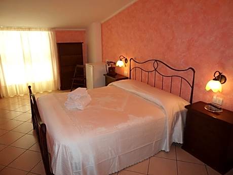 Double Room with Balcony and Sea View