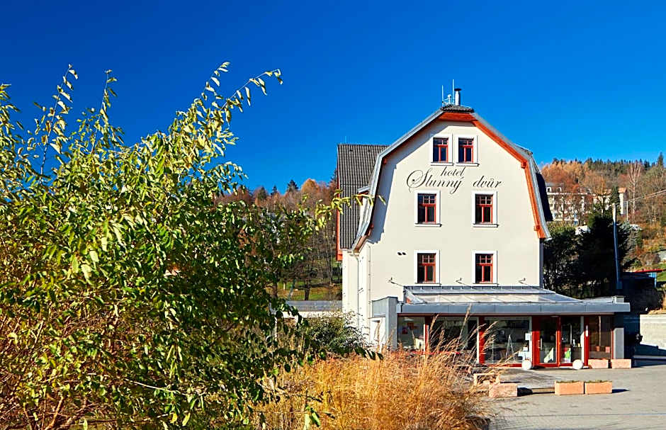 Hotel Slunný Dvůr