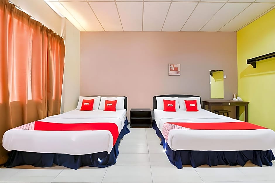 OYO 89588 Destiny Riverside Hotel