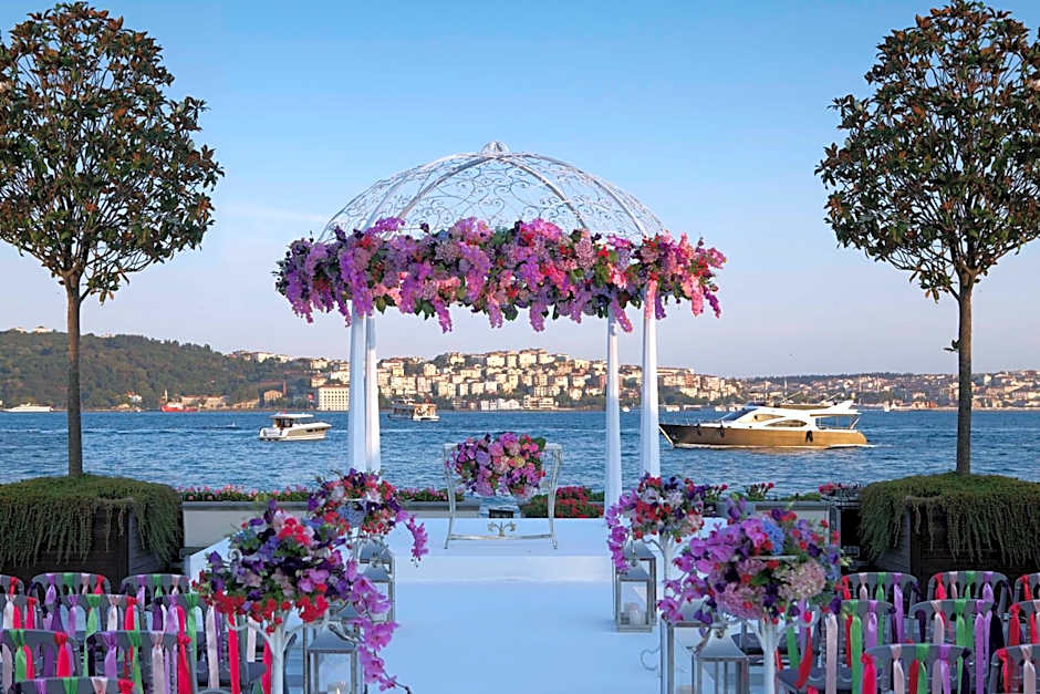 Four Seasons Hotel Istanbul At The Bosphorus