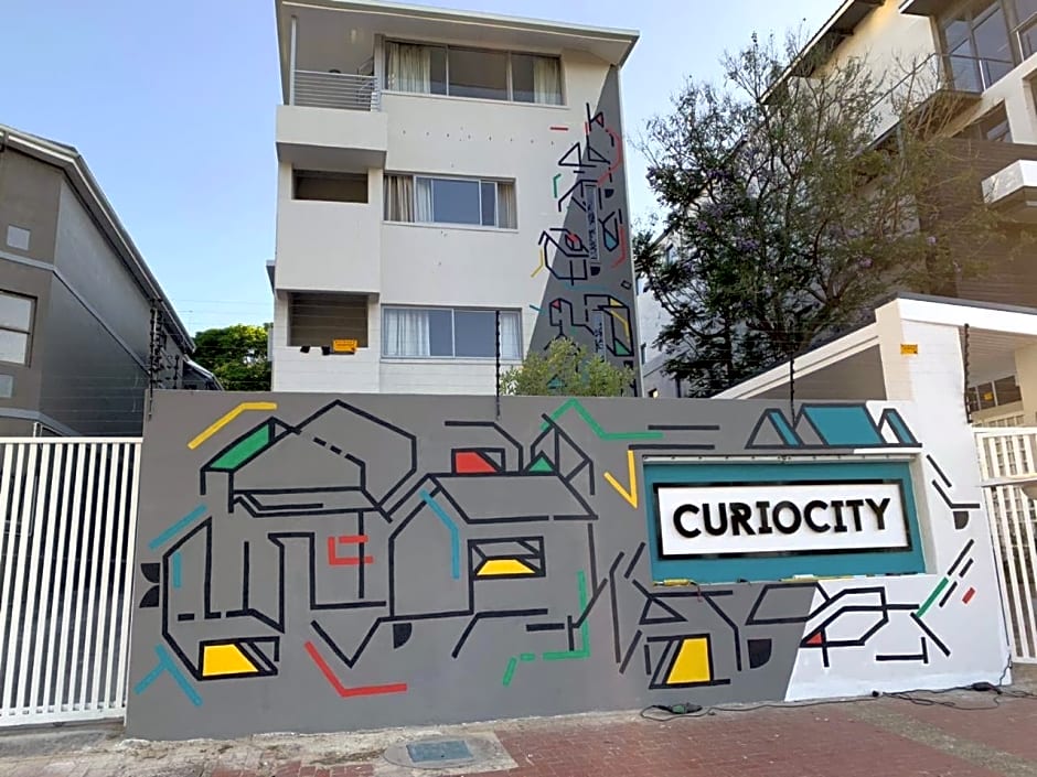 CURIOCITY Green Point