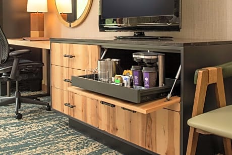 Suite King Size Bed