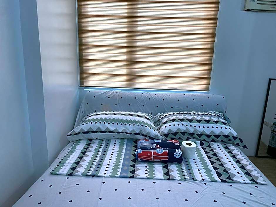 Staycation budget room
