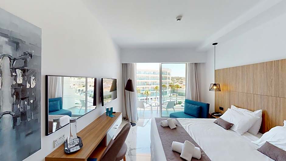 The Blue Ivy Hotel & Suites