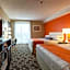 Howard Johnson Hotel by Wyndham by the Falls Niagara Falls