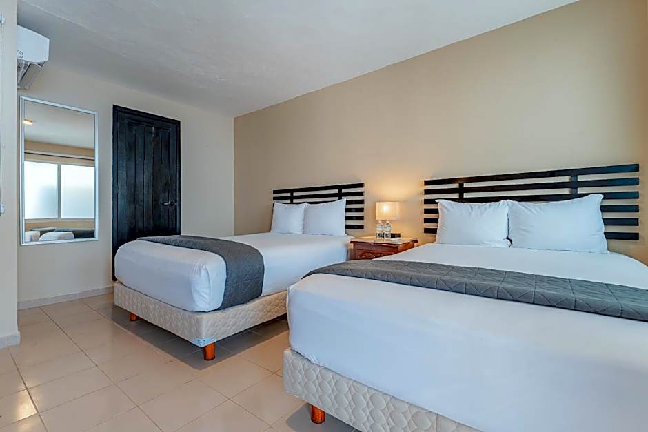 Hotel Brisas 5a AV, Playa del Carmen