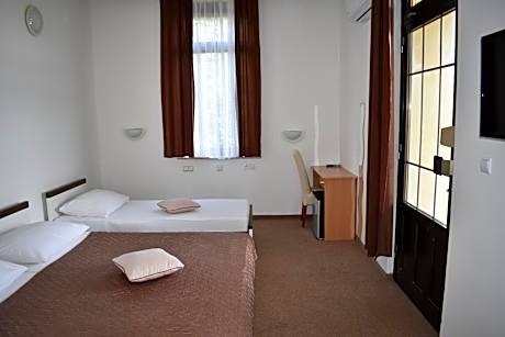 Quadruple Room with Sea View