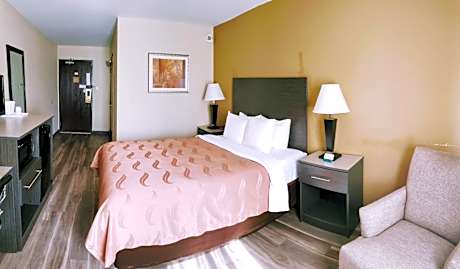 Queen Room - Accessible/Nonsmoking