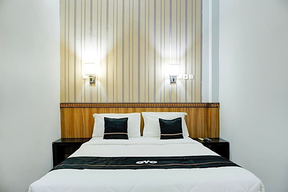 Collection O R.Sukamto Near Palembang Trade Center Mall