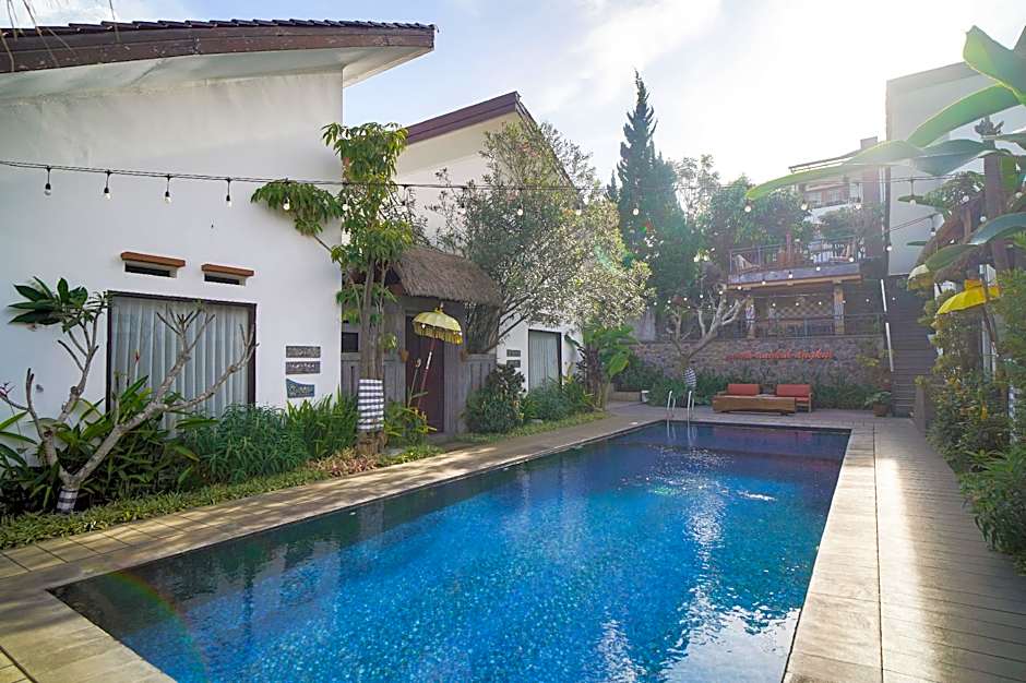 Omah Angkul Angkul Pool Villa