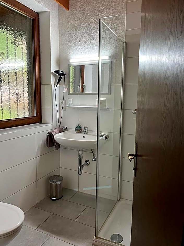 Pension Steiner, 6143 Matrei am Brenner!!Check-in between 15 - 21 o'clock!! No breakfast