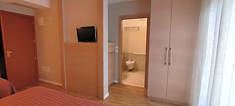 Triple Room - Disability Access