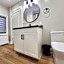 The Cozy Cove Modern King-Bedroom Full Apartment