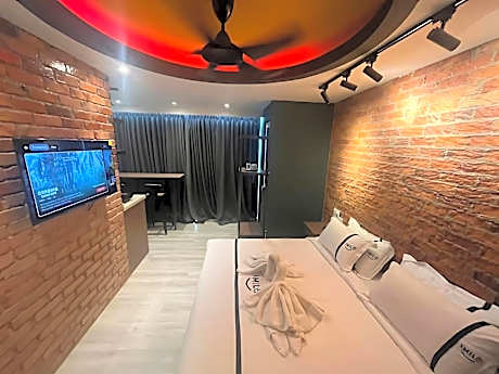 Studio Room
