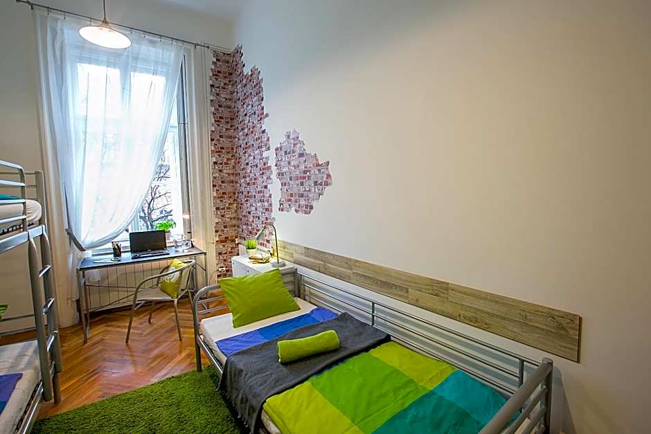 Friends Hostel & Apartments