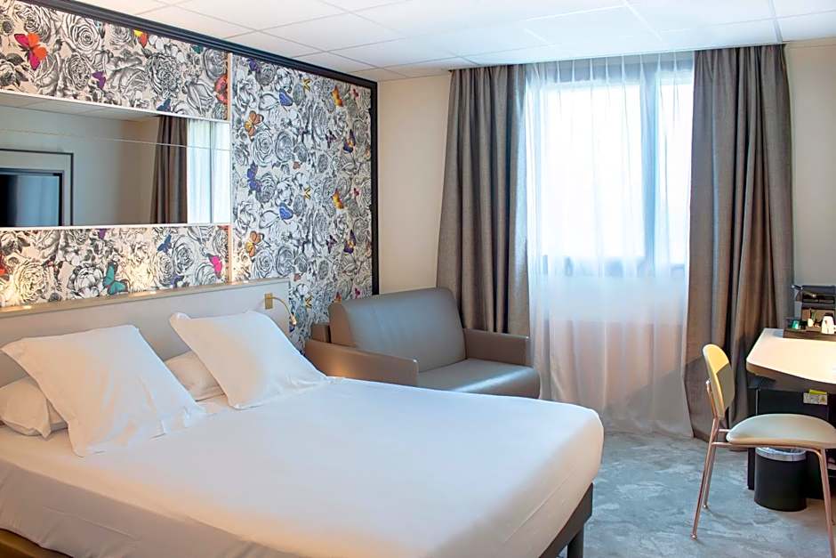 Brit Hotel Nantes La Beaujoire - L'Amandine