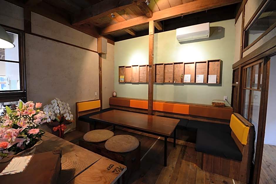 TAKETA Station Hostel cue