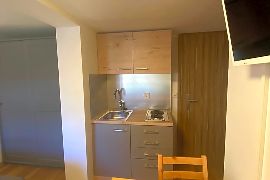 Rössli Self Check in 24-7 Free Parking