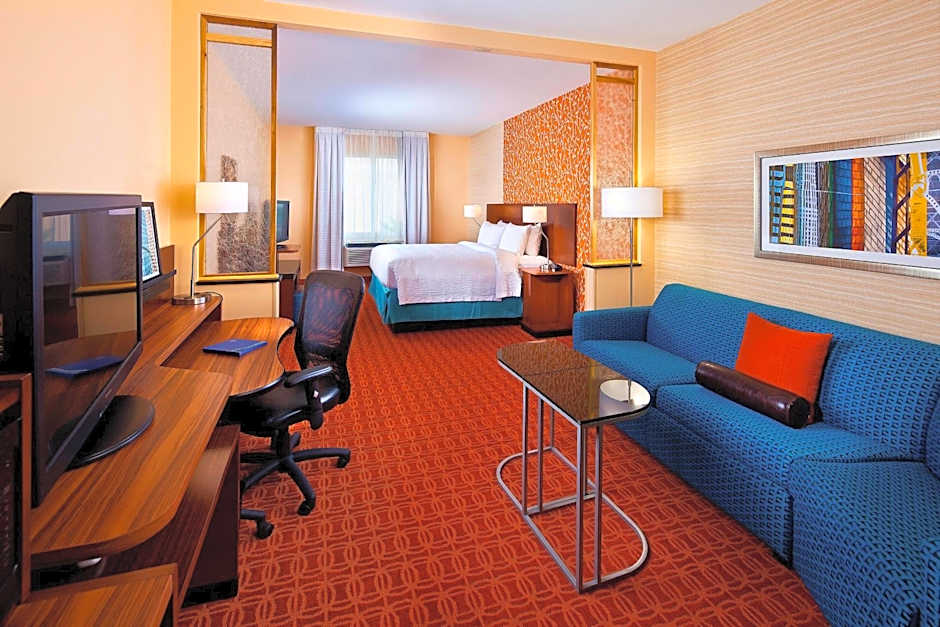 Fairfield Inn & Suites by Marriott Houston Hobby Airport