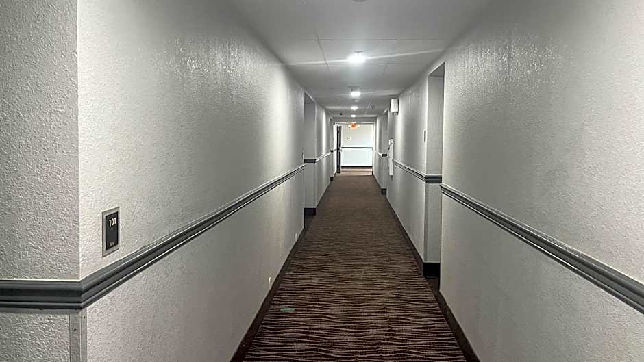 Studio 6 Suites Knoxville ,TN - Downtown
