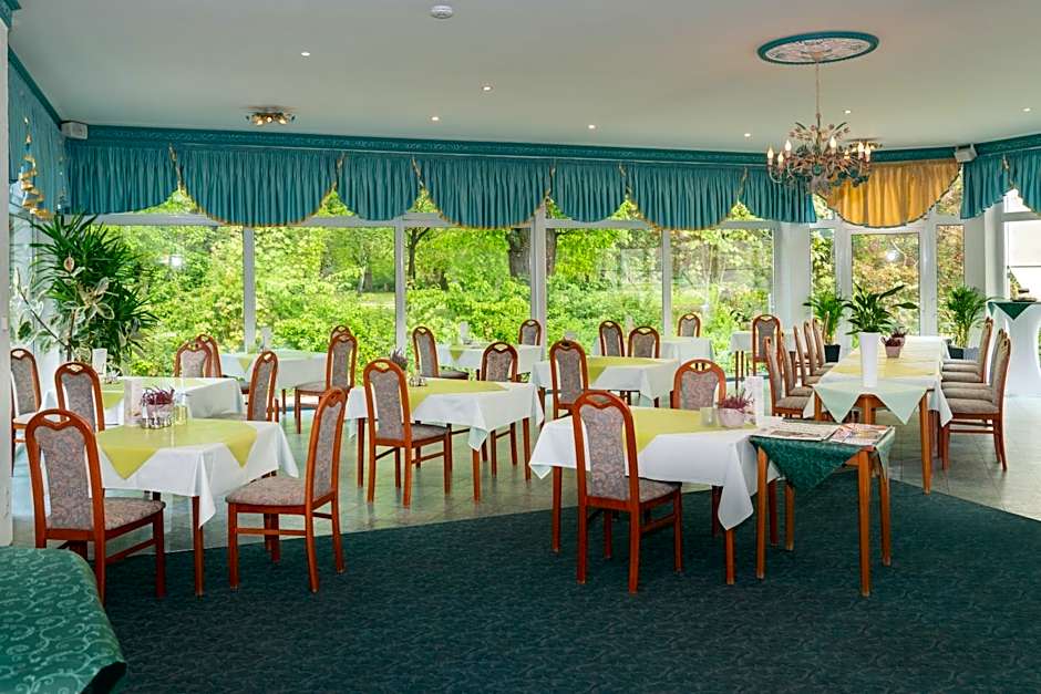 Parkhotel Neustadt Garni