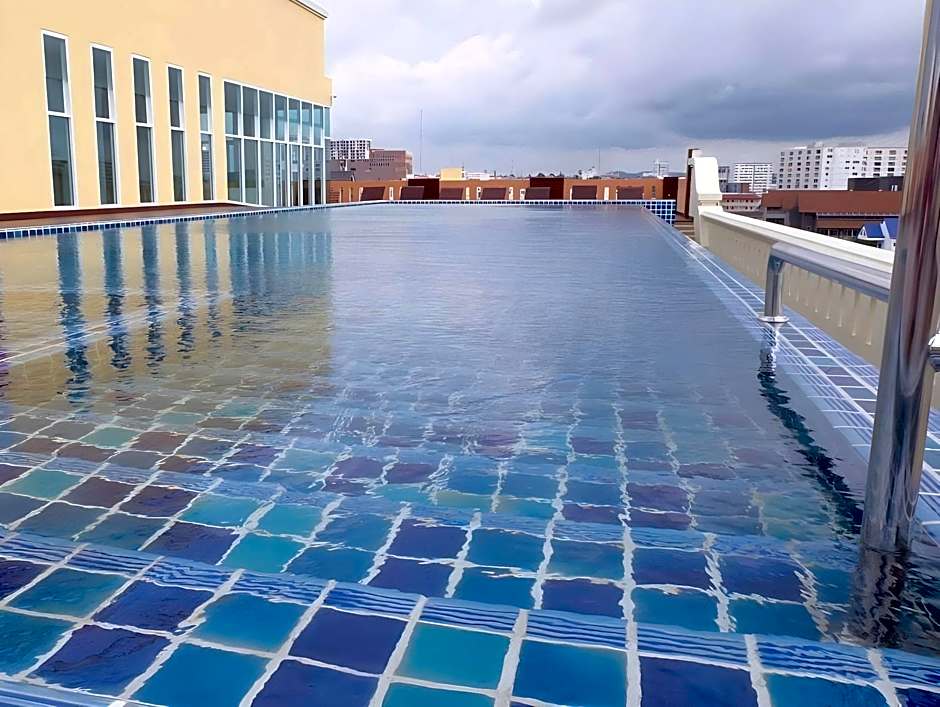 Dhotel Pattaya