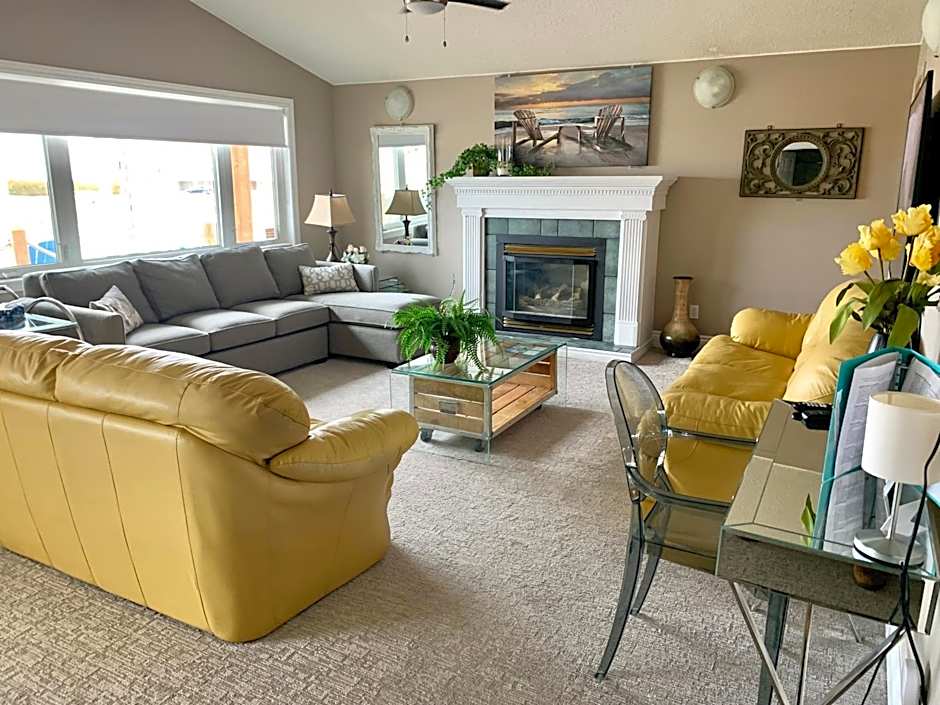 Paradise Inn On the Beach