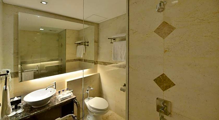 Gino Feruci Kebon Jati Bandung