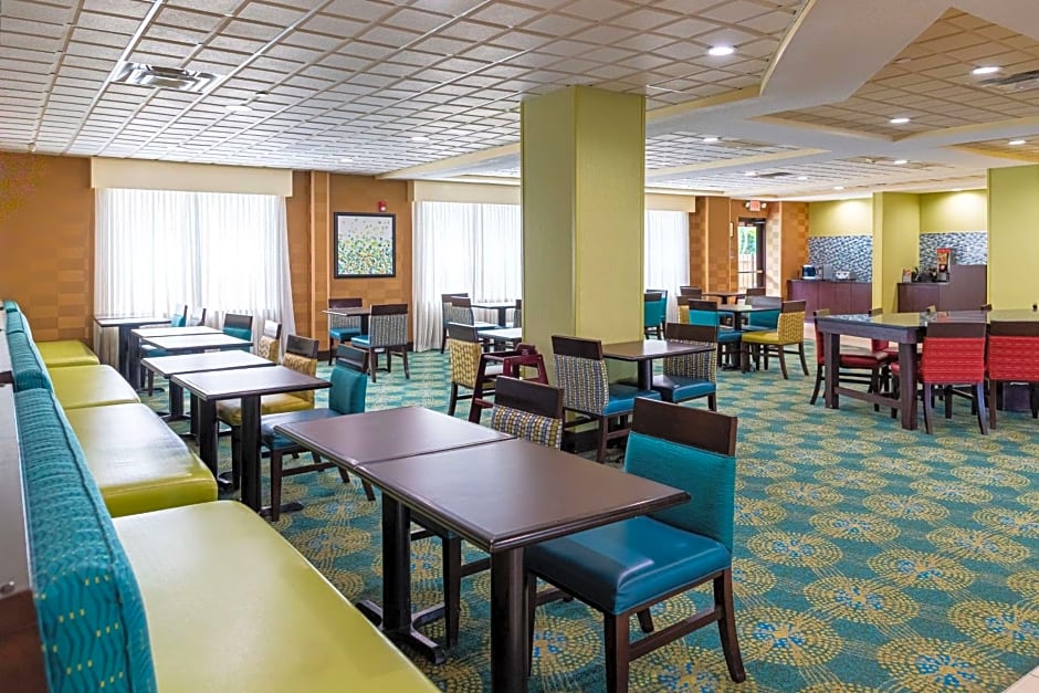 Best Western Plus North Savannah