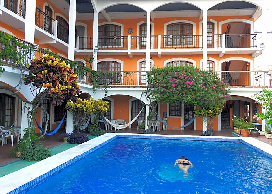 Don Luis Hostal - Sucursal Galeana - Tecolutla