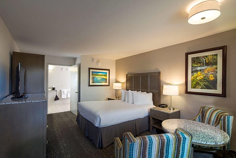 Best Western Plus Hilltop Inn
