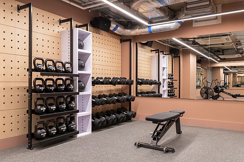 Zanzibar Locke, Ha'Penny Bridge