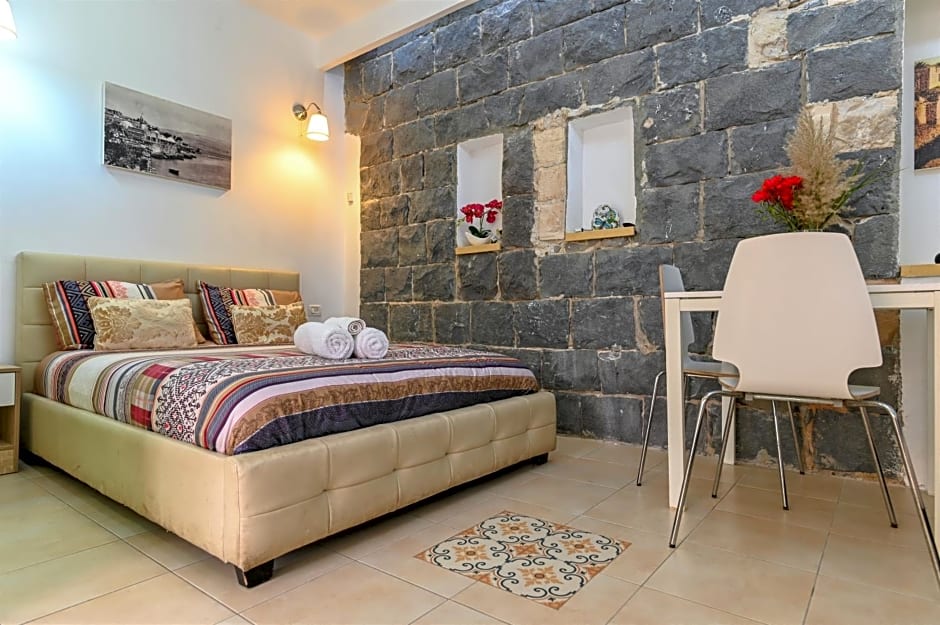 Domos Tiberias - Heated pool דומוס טבריה- בריכה מחוממת